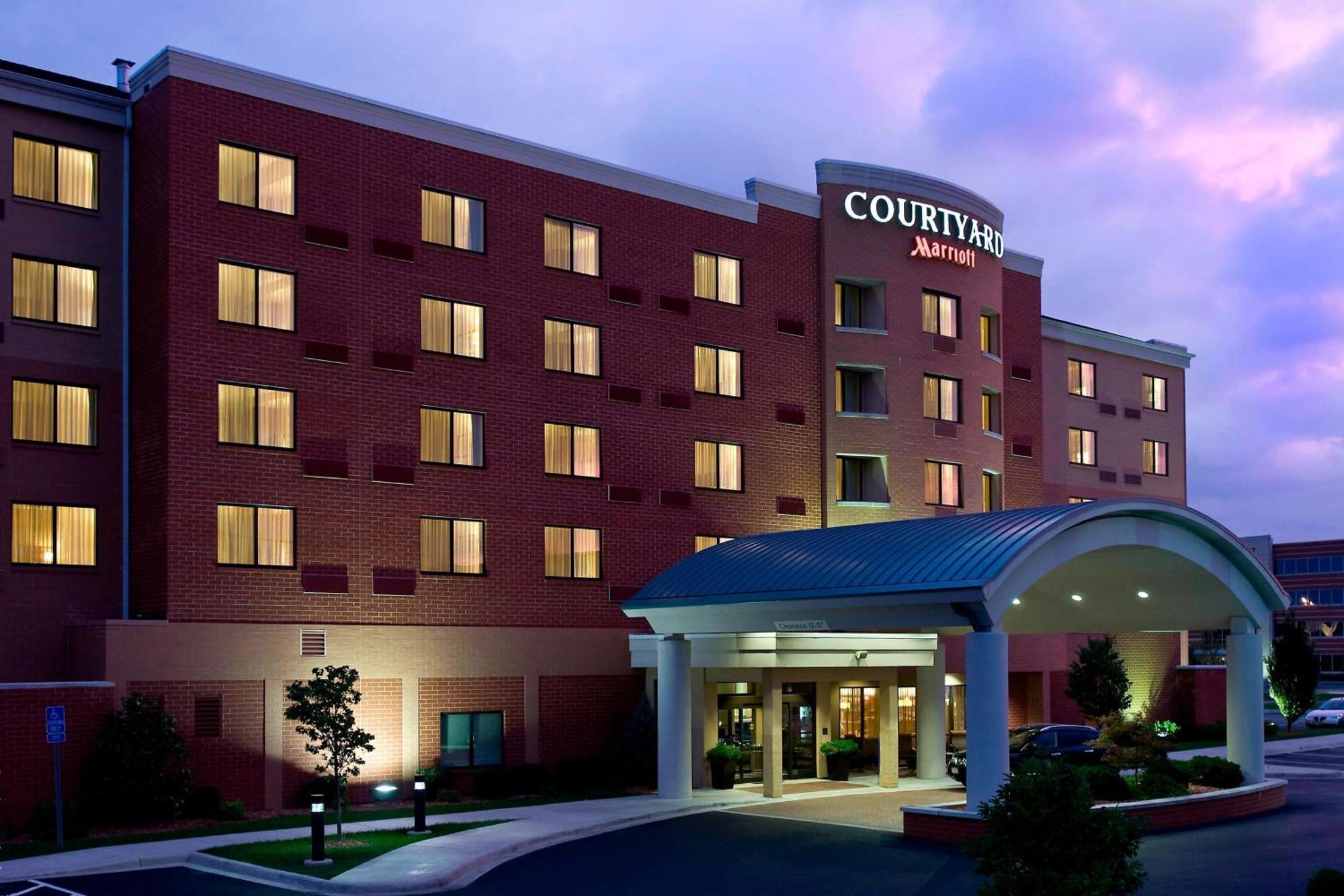 Courtyard Cincinnati North At Union Centre West Chester Exteriör bild